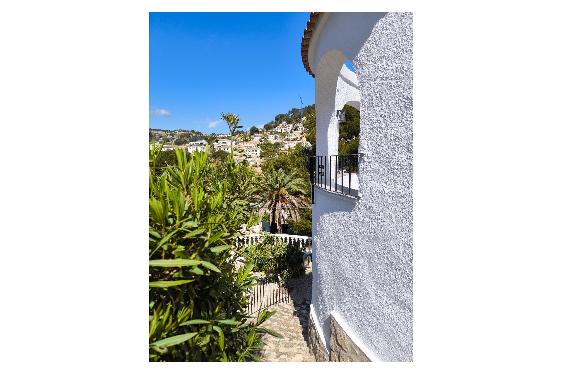 Resale - Villa -
Benissa - La Fustera