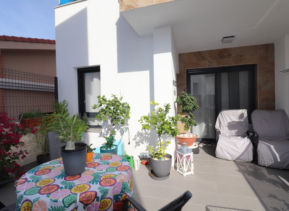 Resale - Villa -
Bigastro