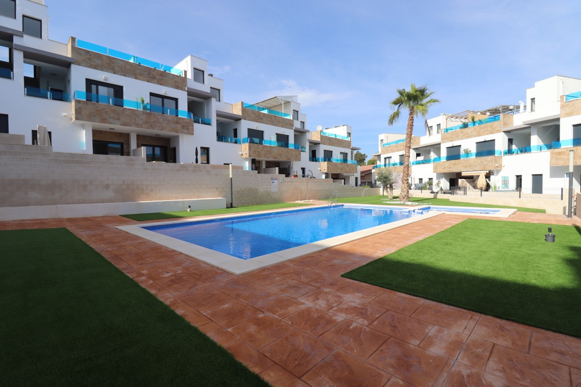 Resale - Villa -
Bigastro