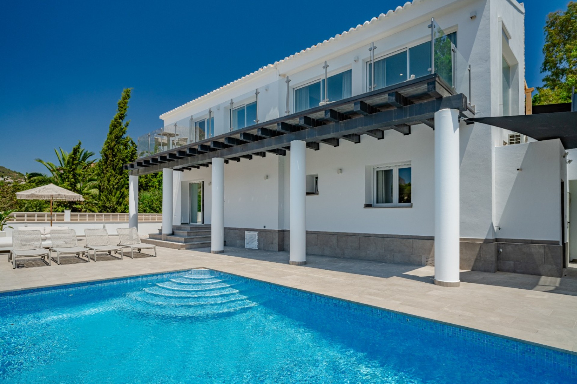 Resale - Villa -
Calpe - Puerto