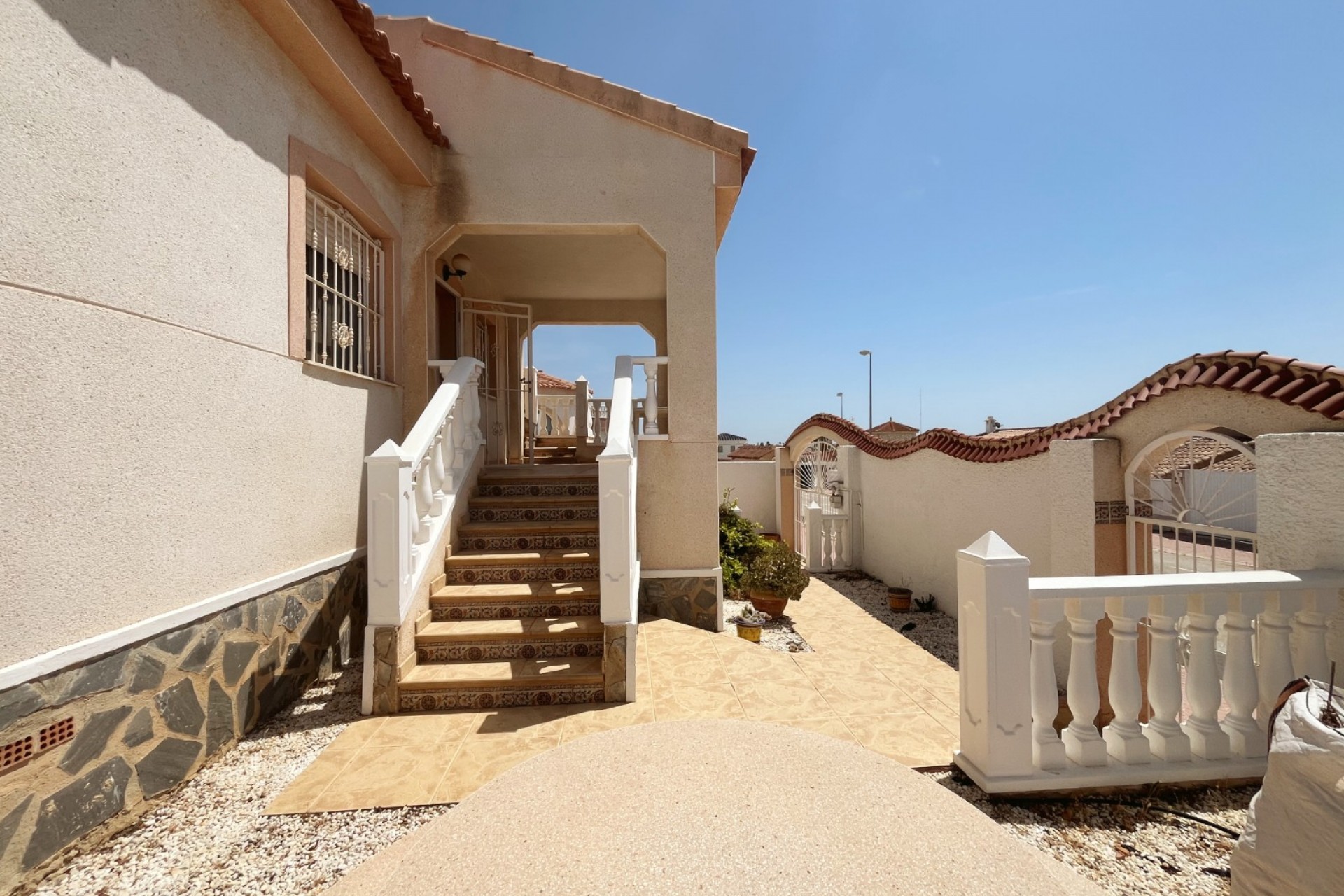 Resale - Villa -
Ciudad Quesada - Airstrip