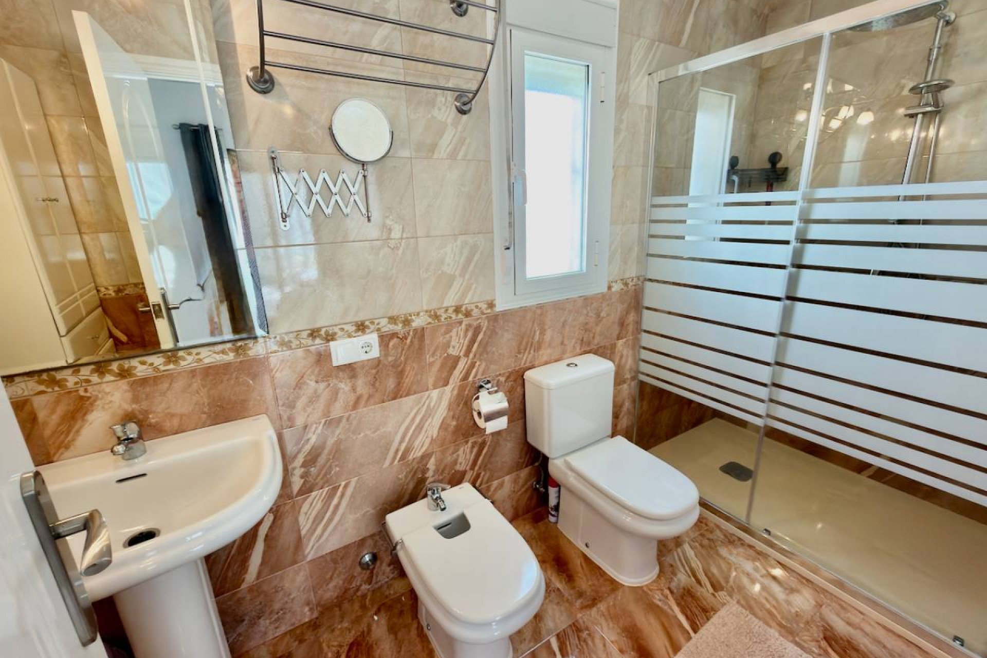 Resale - Villa -
Ciudad Quesada - Central Quesada