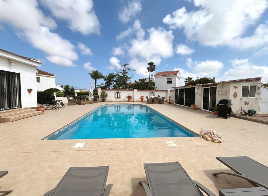 Resale - Villa -
Ciudad Quesada - La Marquesa Golf