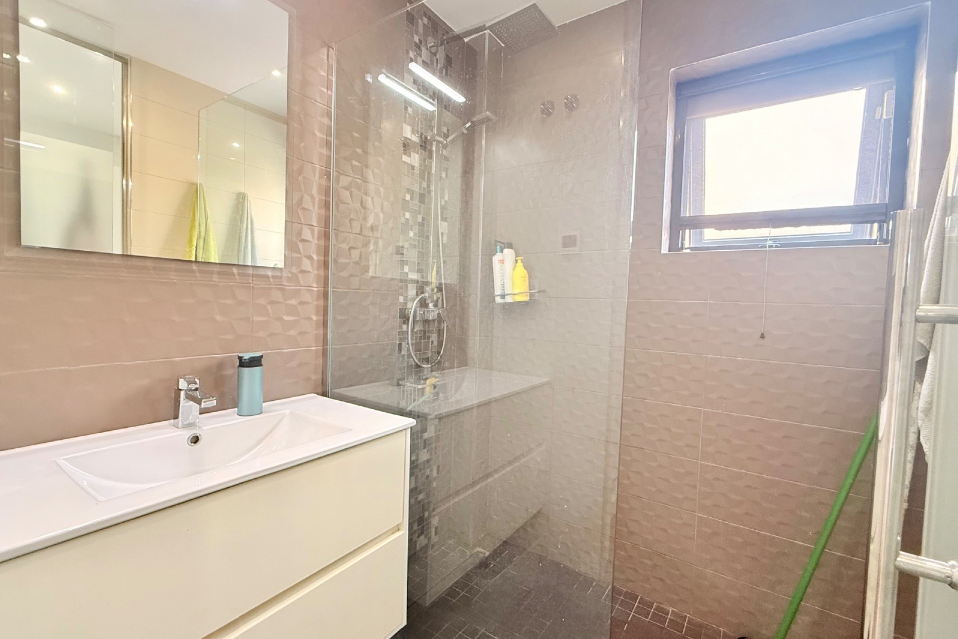 Resale - Villa -
Ciudad Quesada - Pueblo Bravo