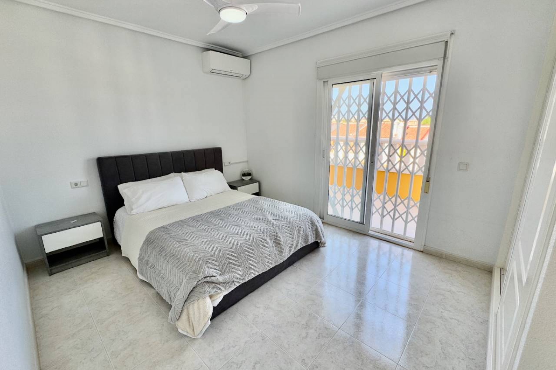 Resale - Villa -
Ciudad Quesada