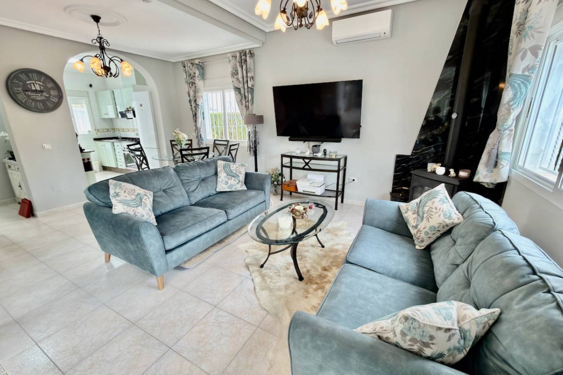 Resale - Villa -
Ciudad Quesada