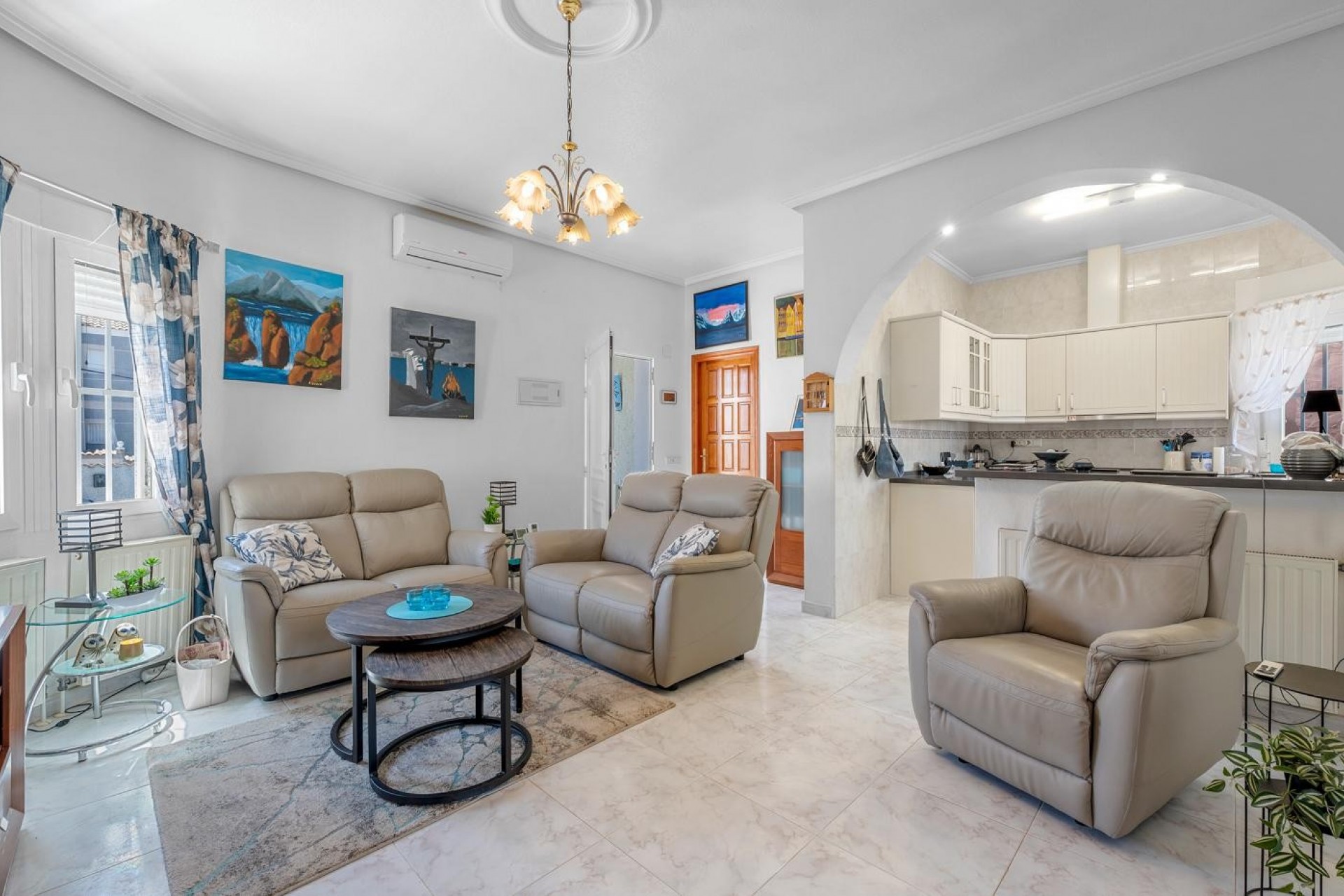 Resale - Villa -
Ciudad Quesada