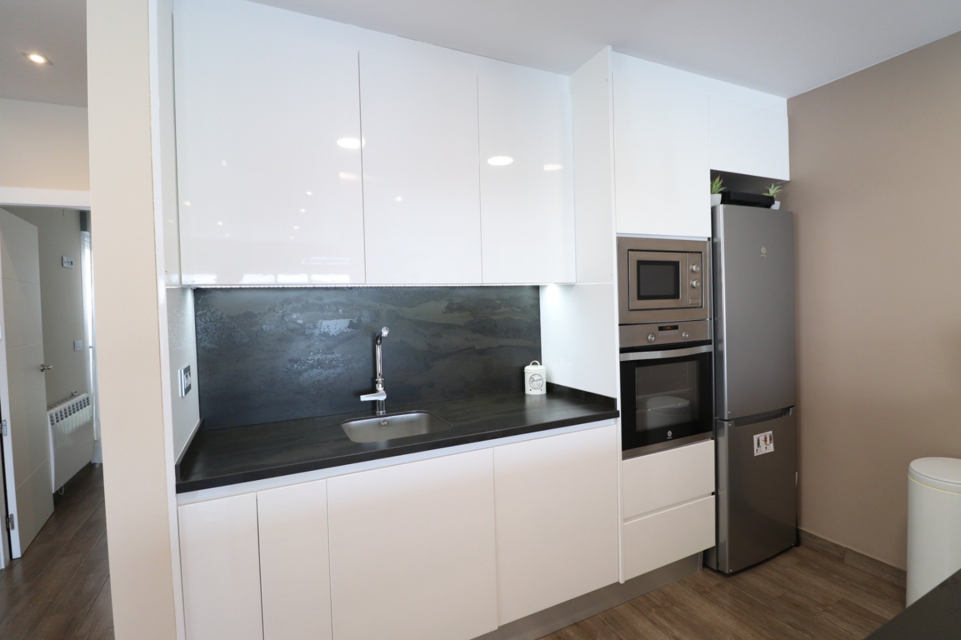 Resale - Villa -
Daya Vieja - Daya Vieja - Town