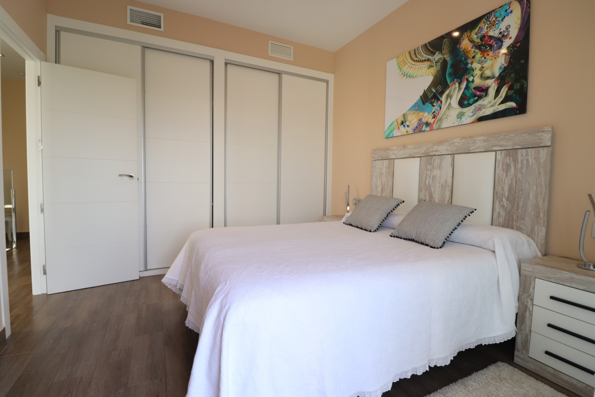 Resale - Villa -
Daya Vieja - Daya Vieja - Town