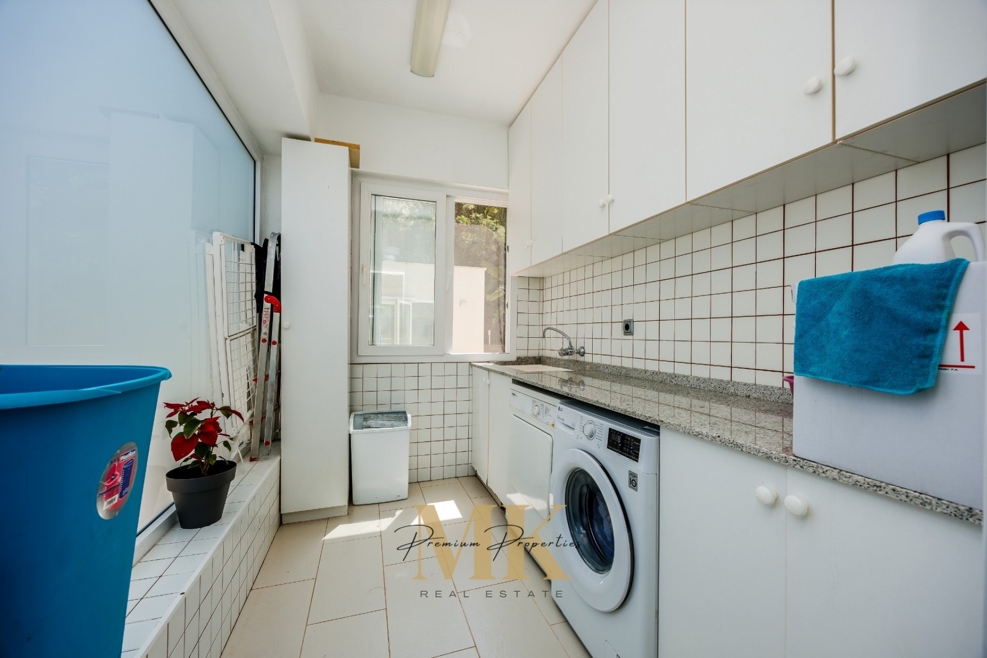 Resale - Villa -
Denia - Tossal Gros