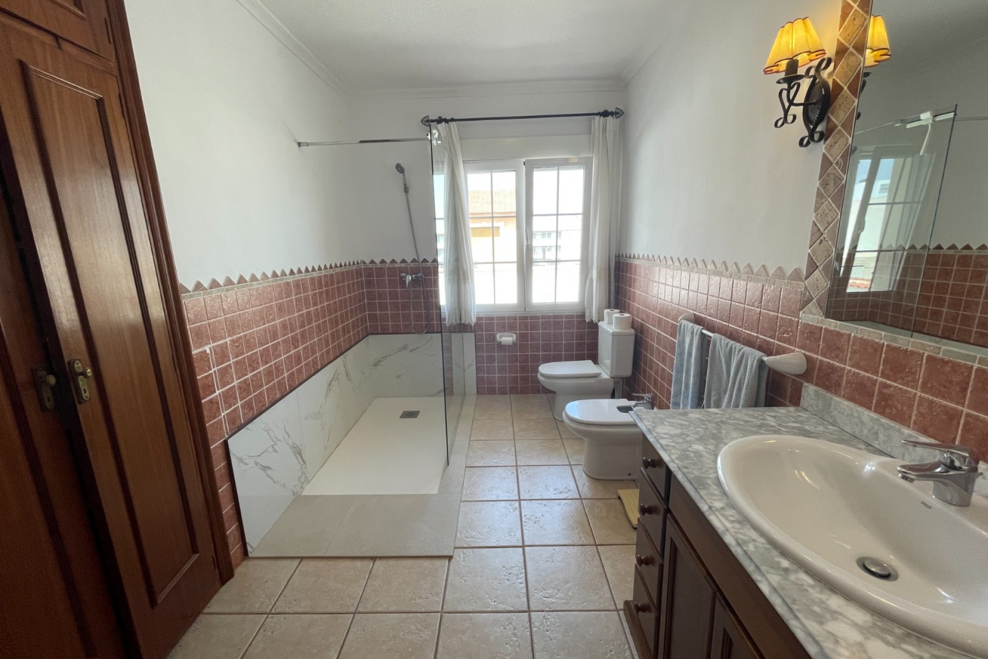 Resale - Villa / Detached -
Benijofar - Pueblo