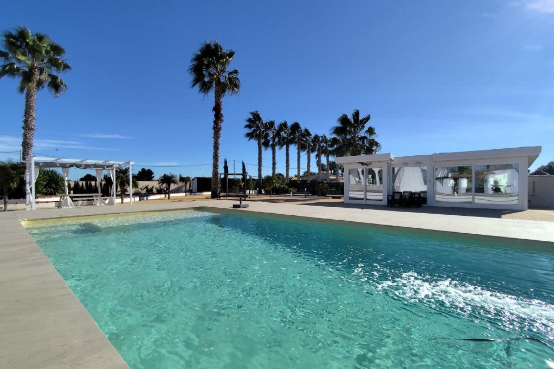 Resale - Villa -
El Mudamiento