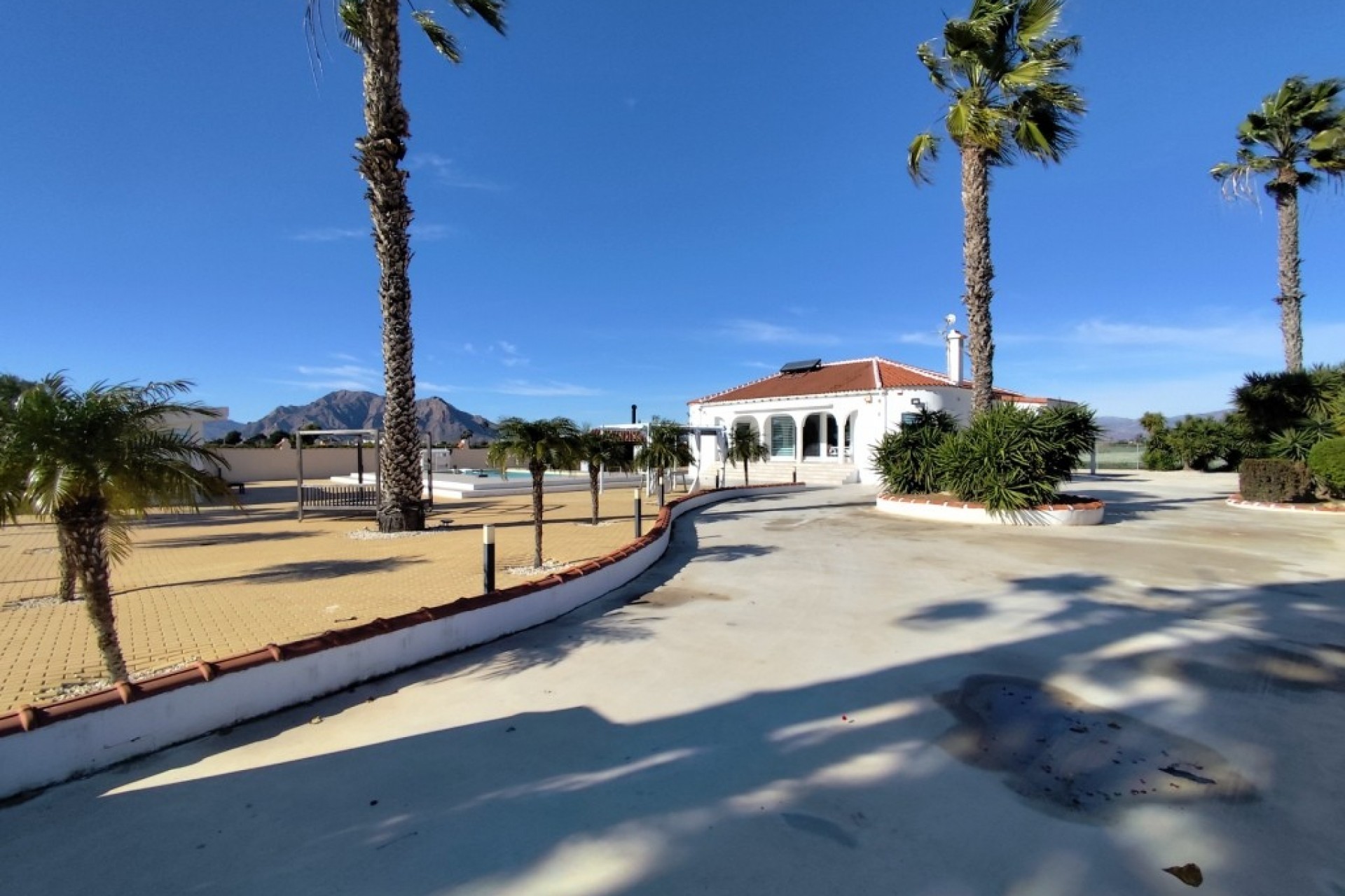 Resale - Villa -
El Mudamiento