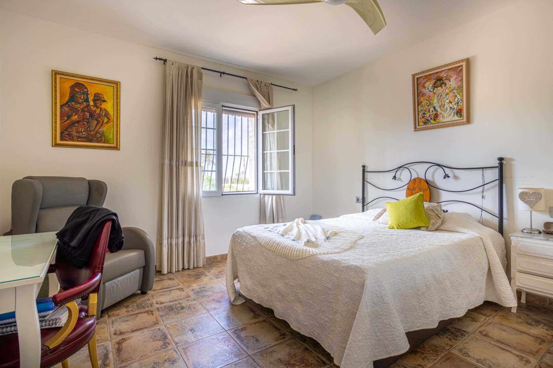 Resale - Villa -
Elche - La Hoya