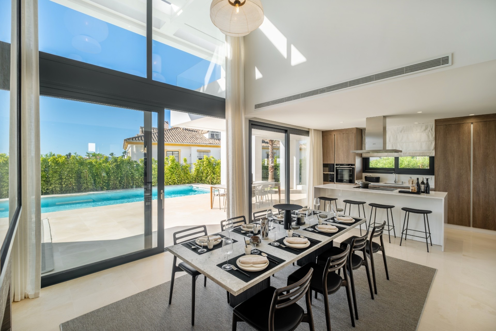 Resale - Villa -
Estepona - El Paraíso