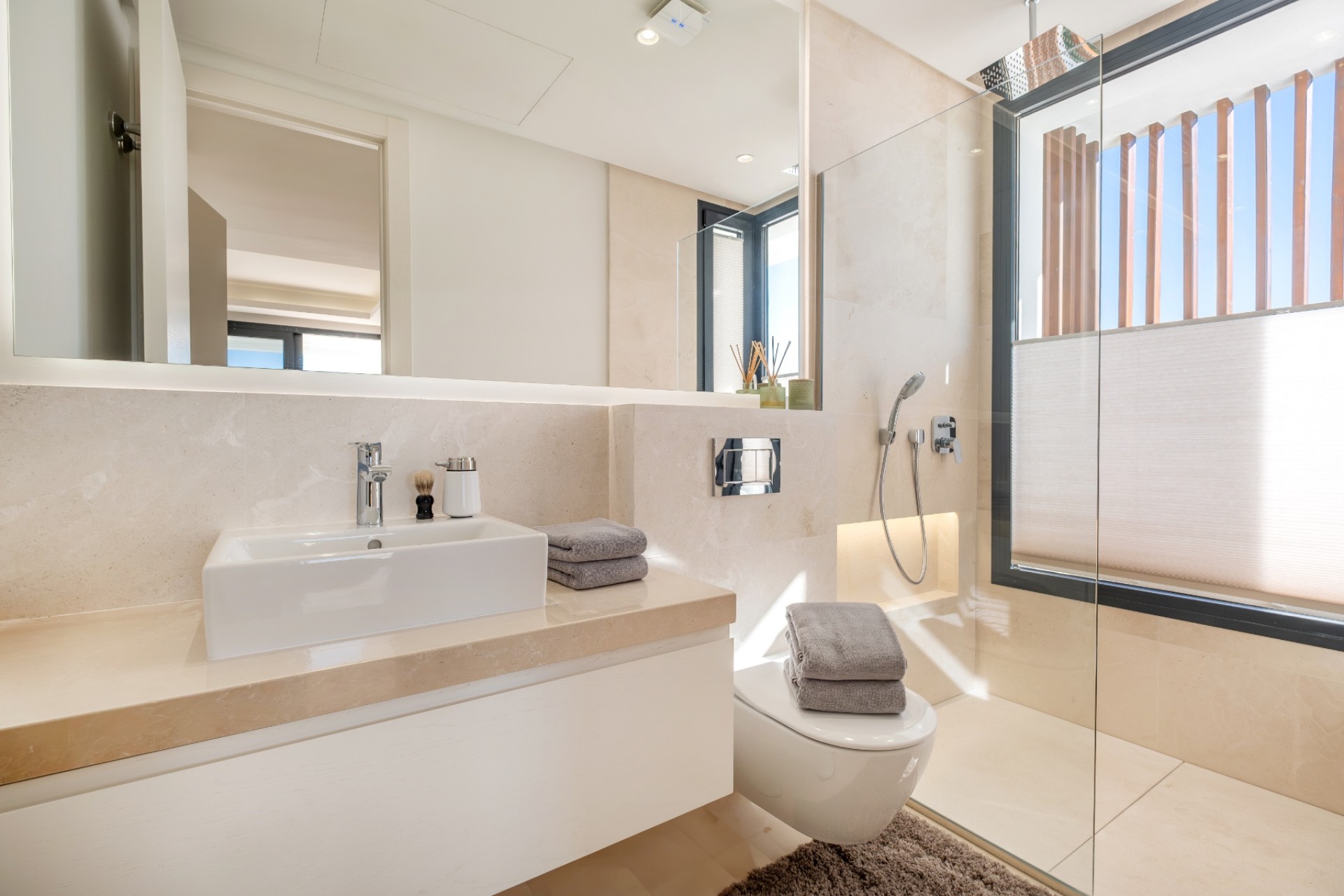 Resale - Villa -
Estepona - El Paraíso