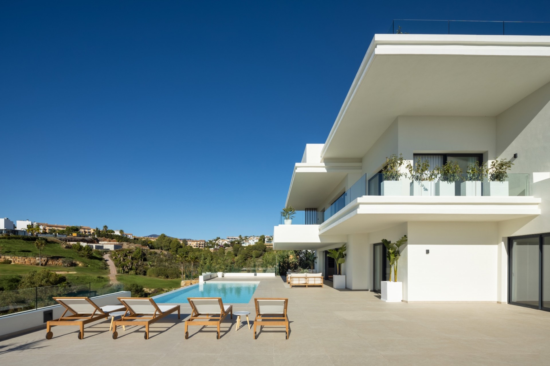 Resale - Villa -
Estepona - Selwo