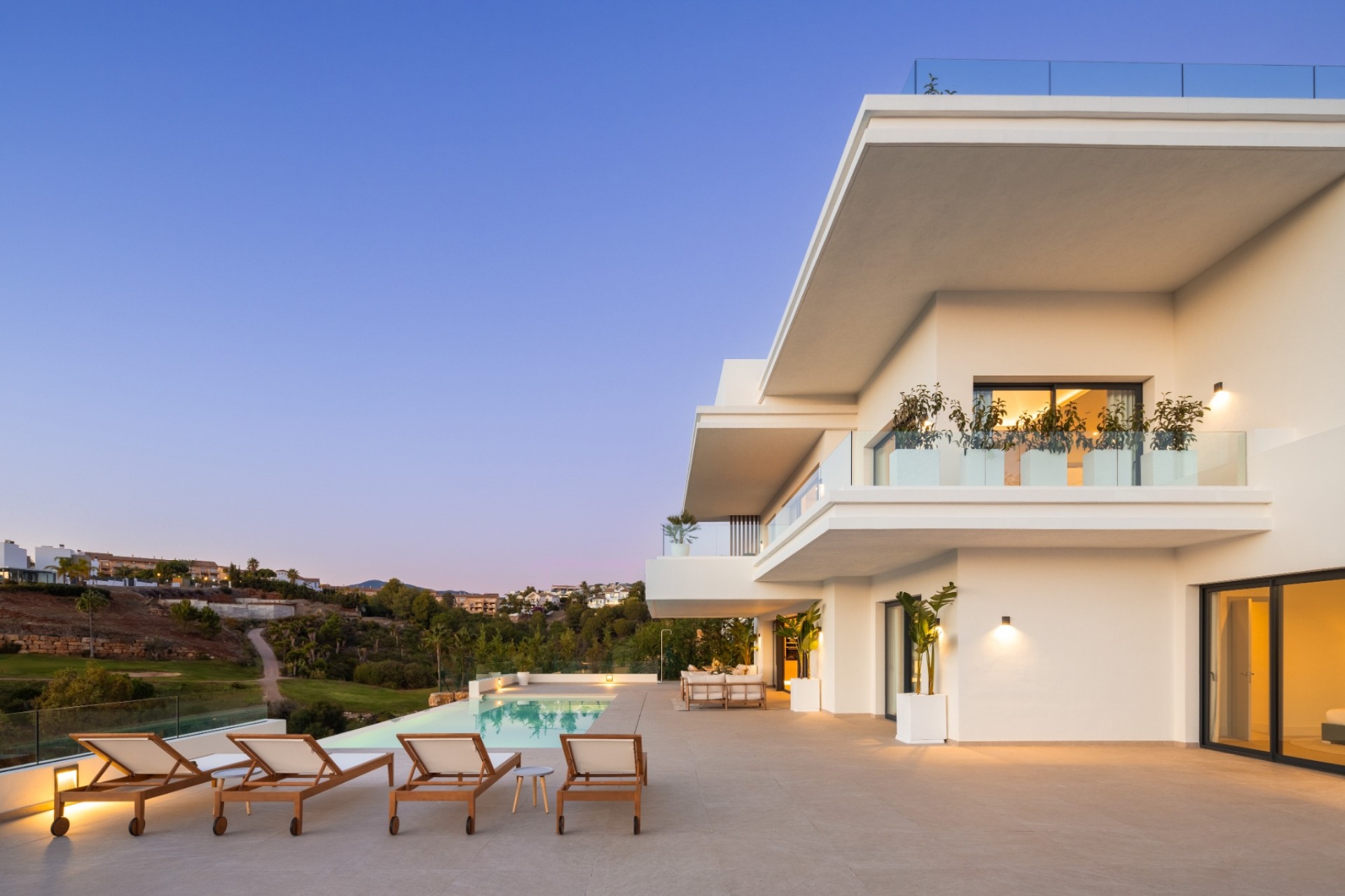 Resale - Villa -
Estepona - Selwo