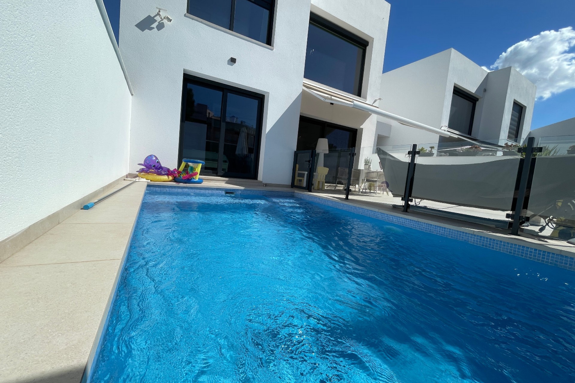 Resale - Villa -
Formentera del Segura - Pueblo
