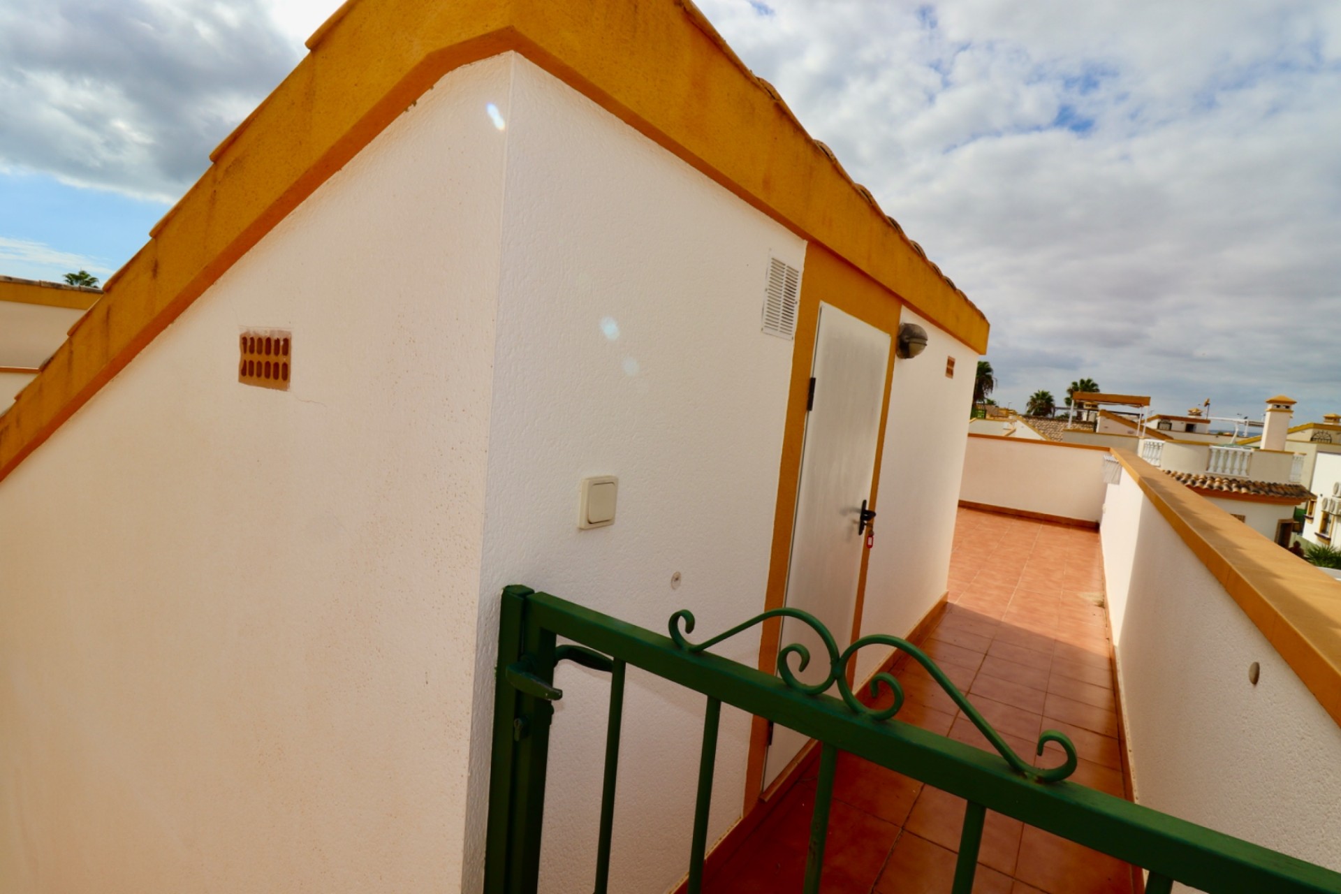 Resale - Villa -
Guardamar del Segura - El Raso