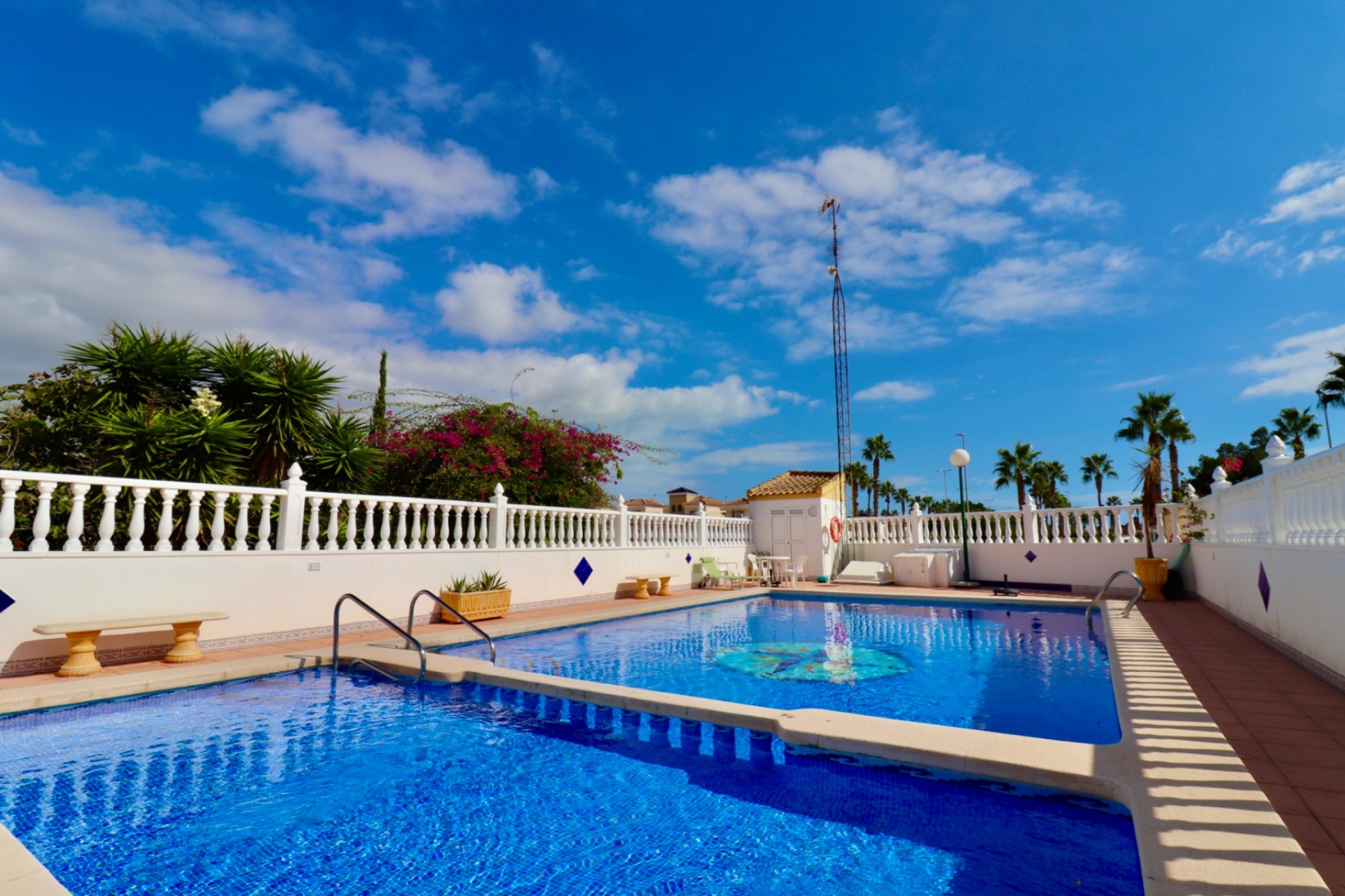 Resale - Villa -
Guardamar del Segura - El Raso