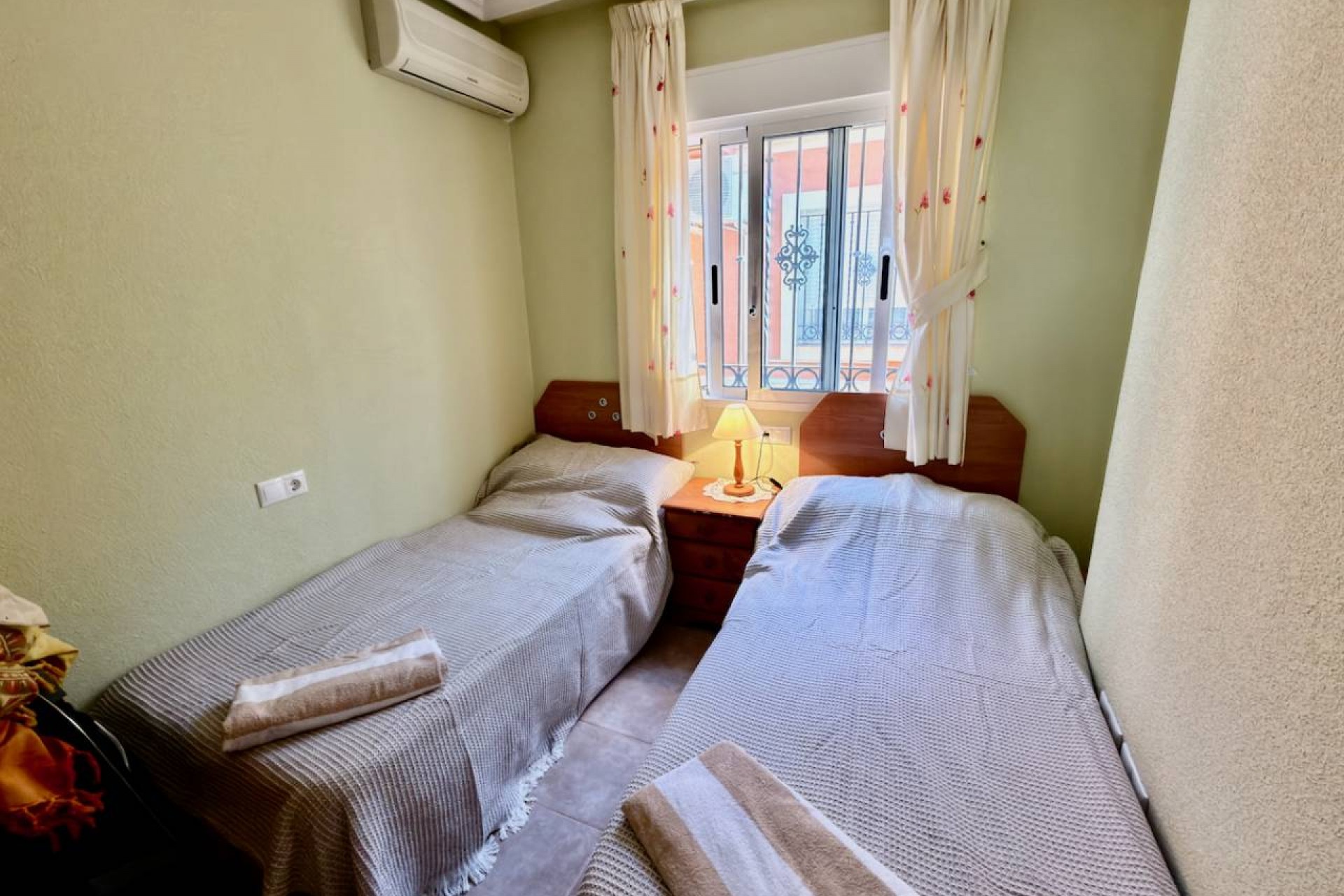 Resale - Villa -
Guardamar del Segura - El Raso