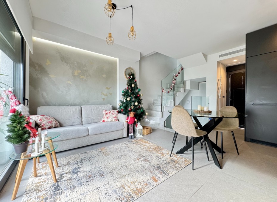 Resale - Villa -
Guardamar del Segura