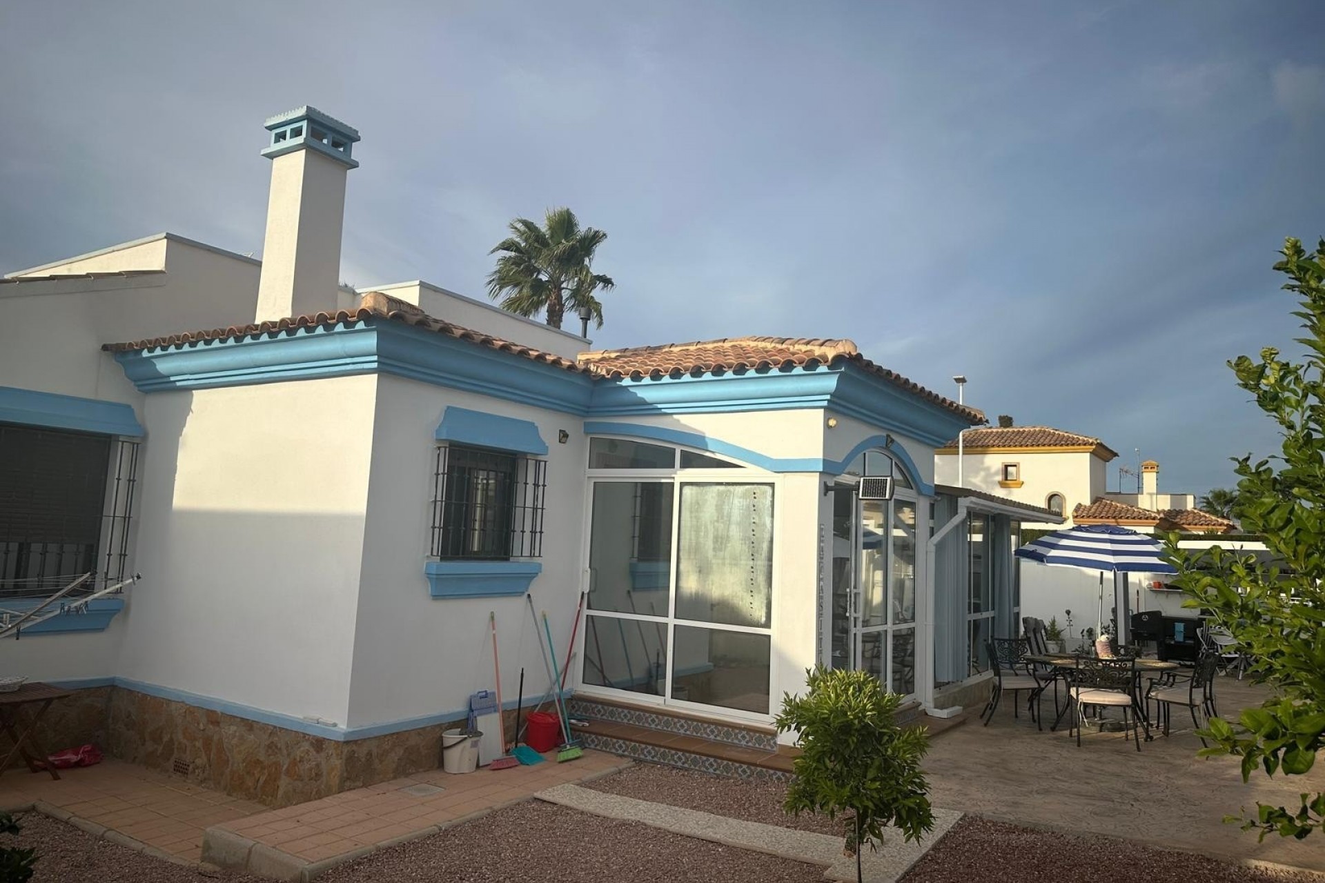 Resale - Villa -
Hondón de las Nieves - Urbaniz La Montañosa