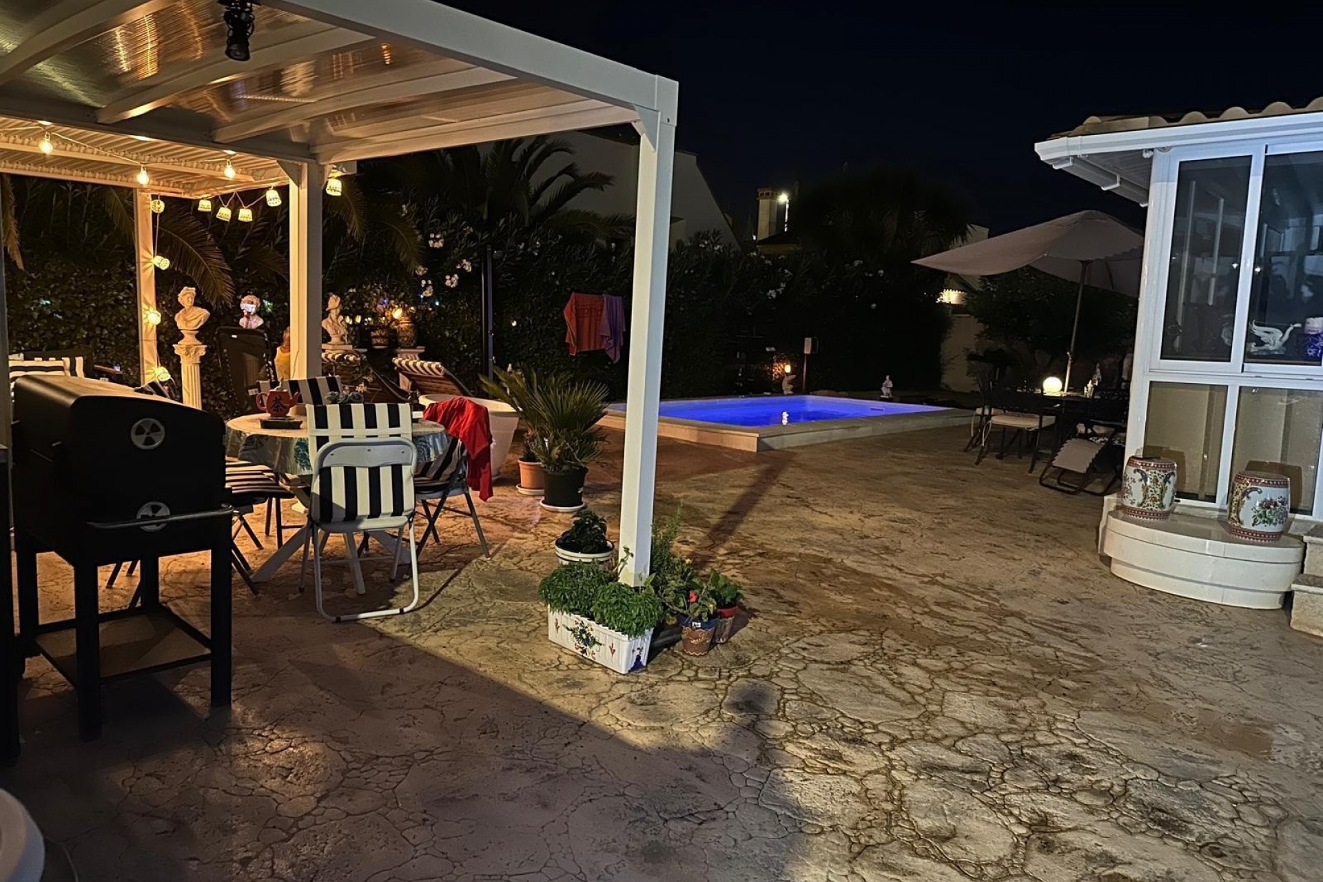 Resale - Villa -
Hondón de las Nieves - Urbaniz La Montañosa