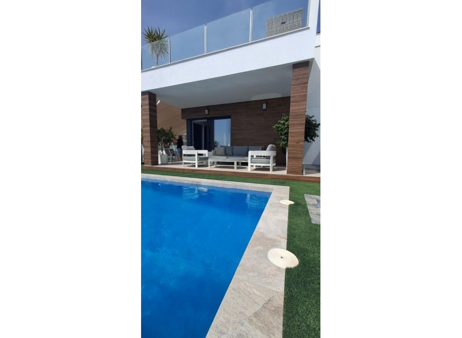 Resale - Villa / House -
Orihuela - Entre Naranjos Vistabella Golf