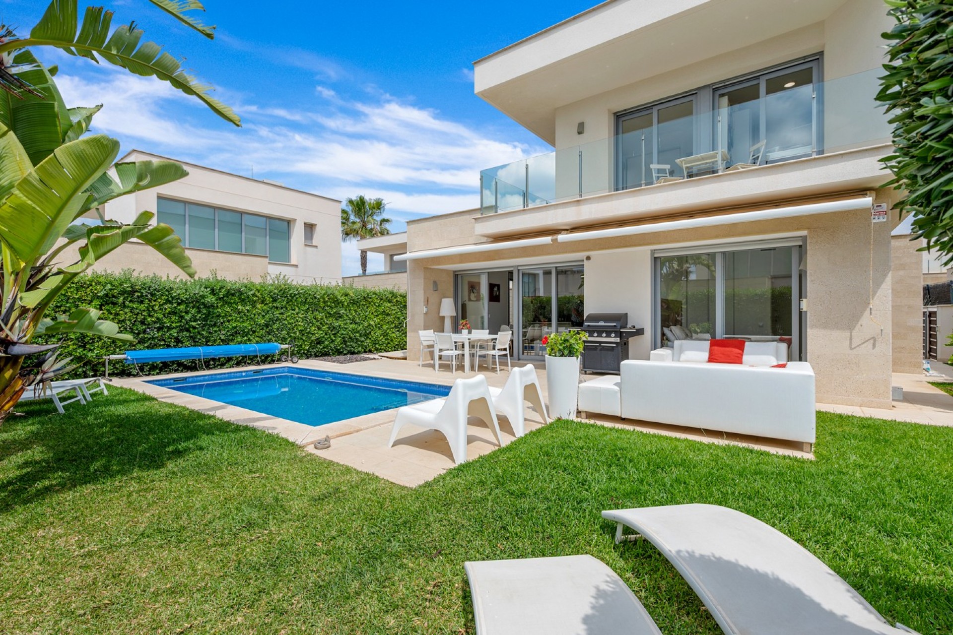 Resale - Villa -
Jacarilla - Vistabella