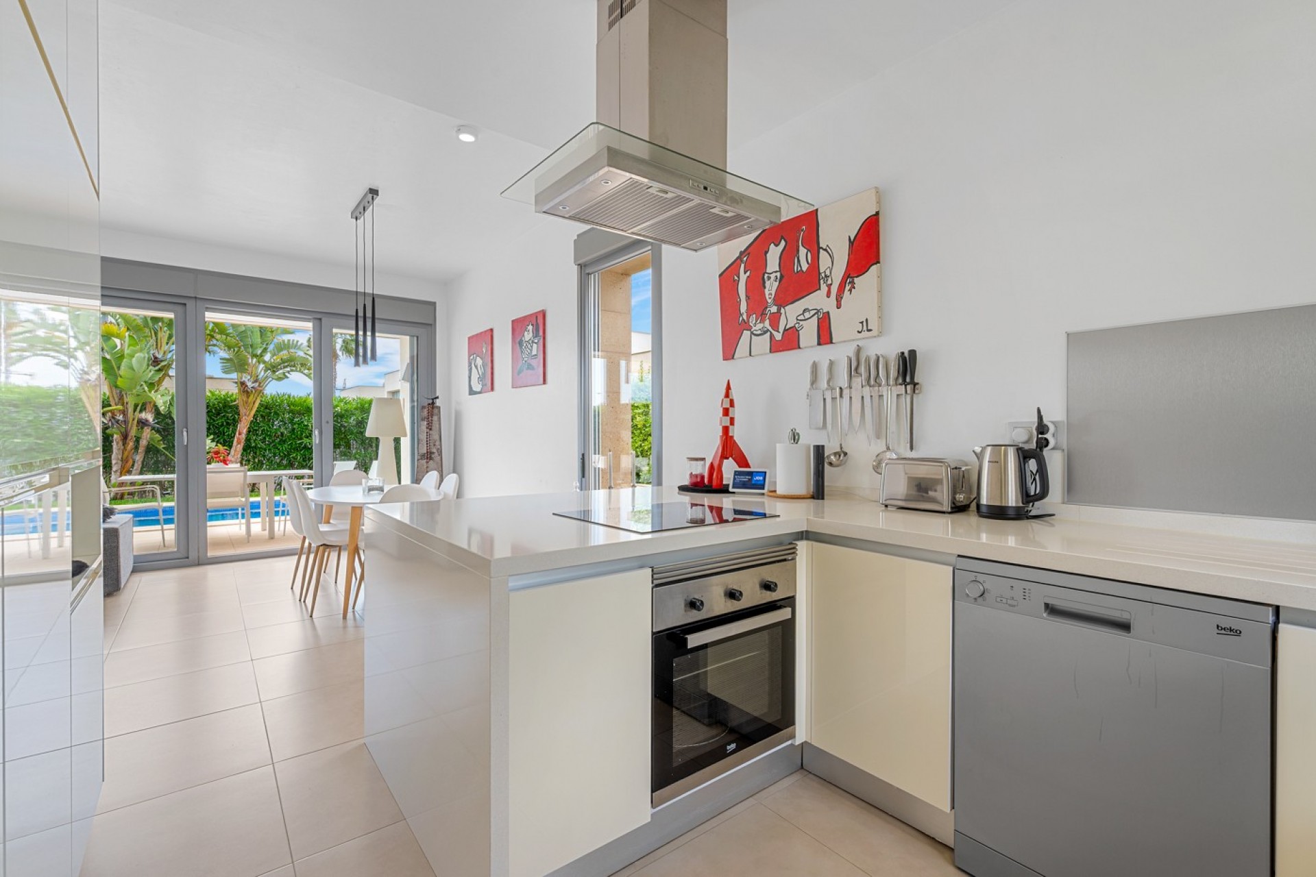 Resale - Villa -
Jacarilla - Vistabella