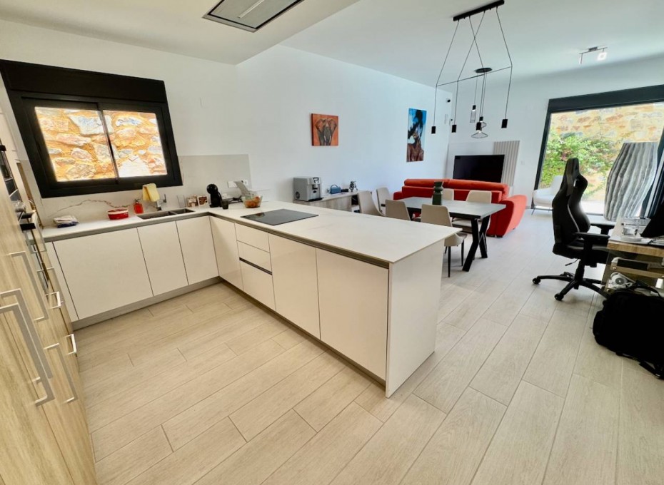 Resale - Villa -
La Finca Golf