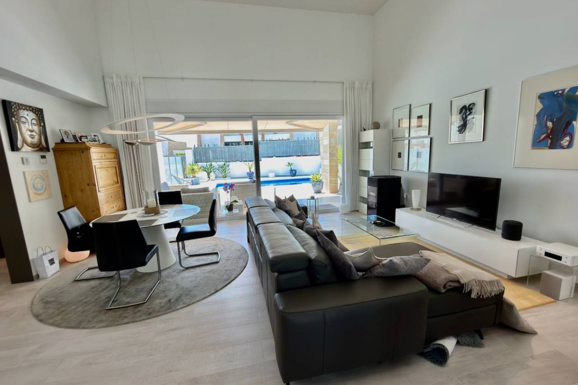 Resale - Villa -
La Finca Golf