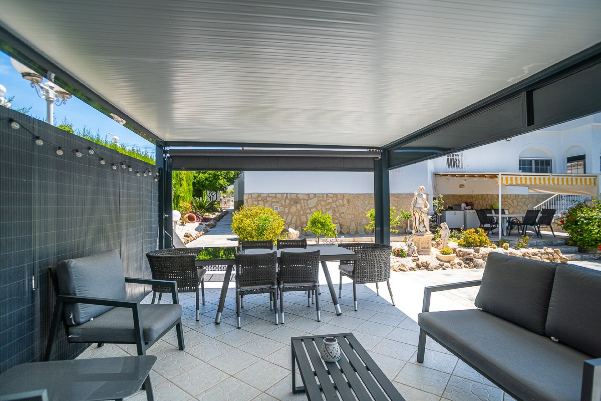 Resale - Villa -
La Marina