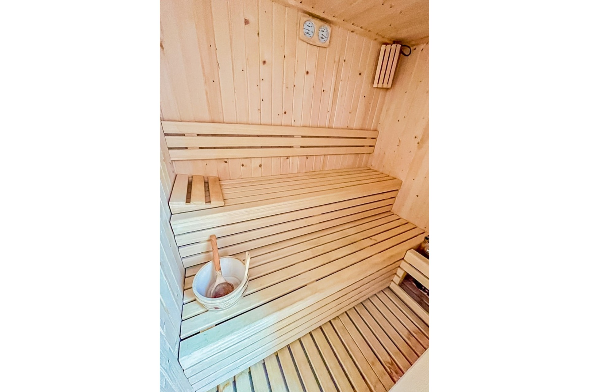 Resale - Villa -
La Nucía - Monte Bello