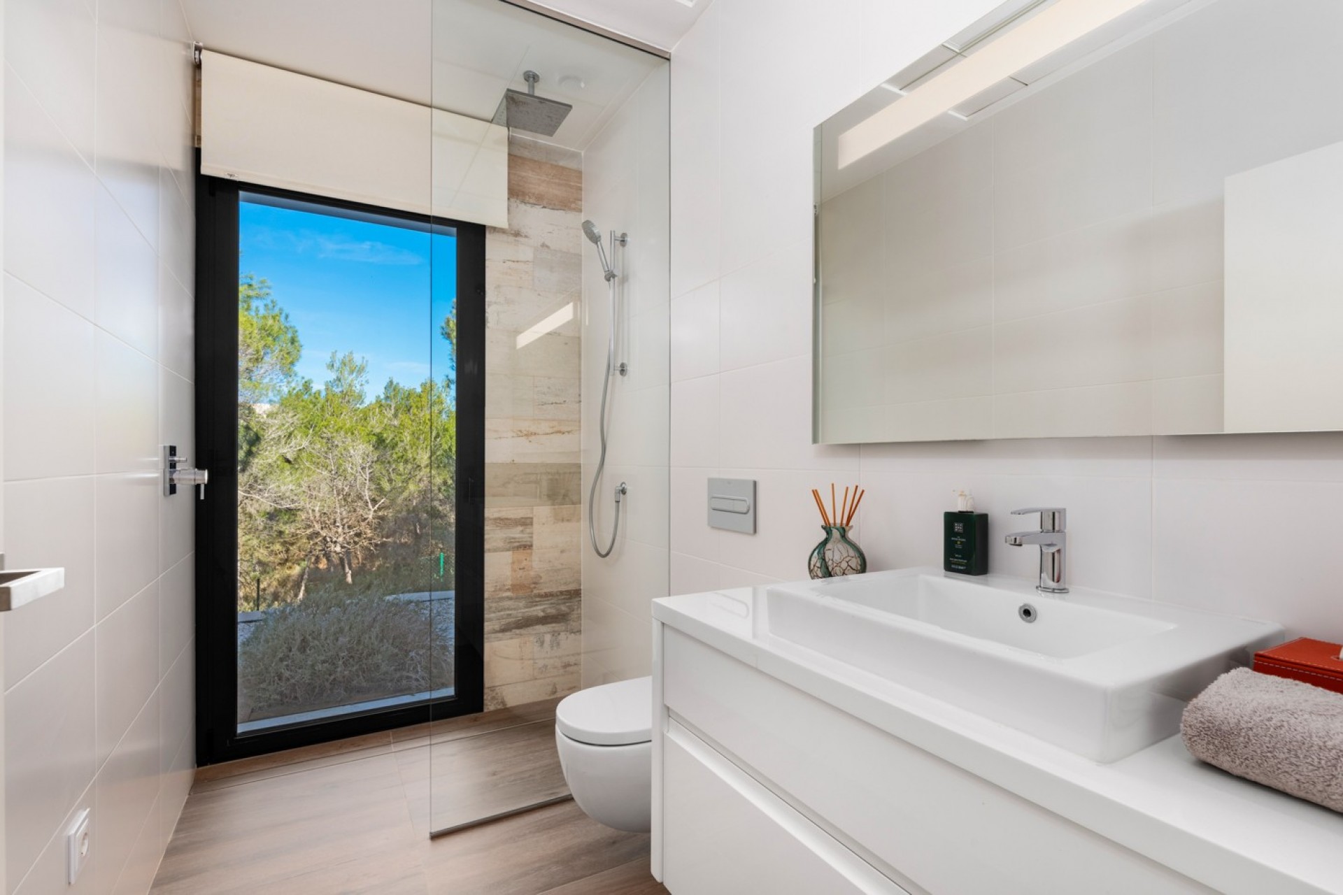 Resale - Villa -
Las Colinas Golf Resort - Las Colinas golf