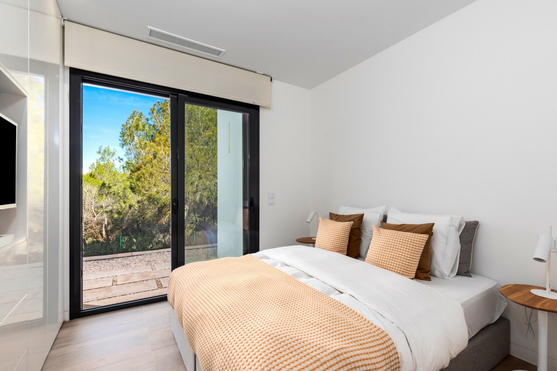 Resale - Villa -
Las Colinas Golf Resort - Las Colinas golf