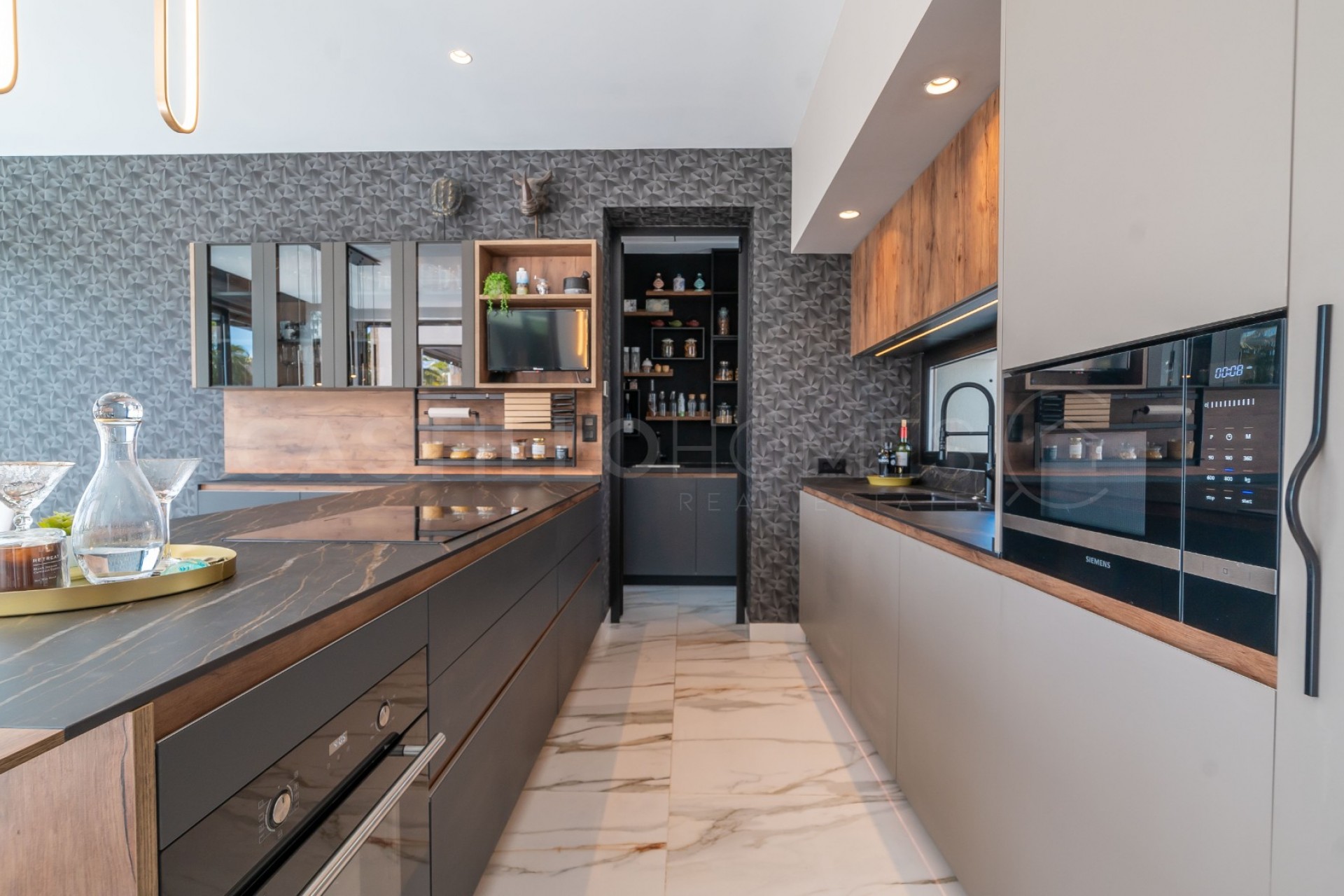 Resale - Villa -
Las colinas - Las colinas golf