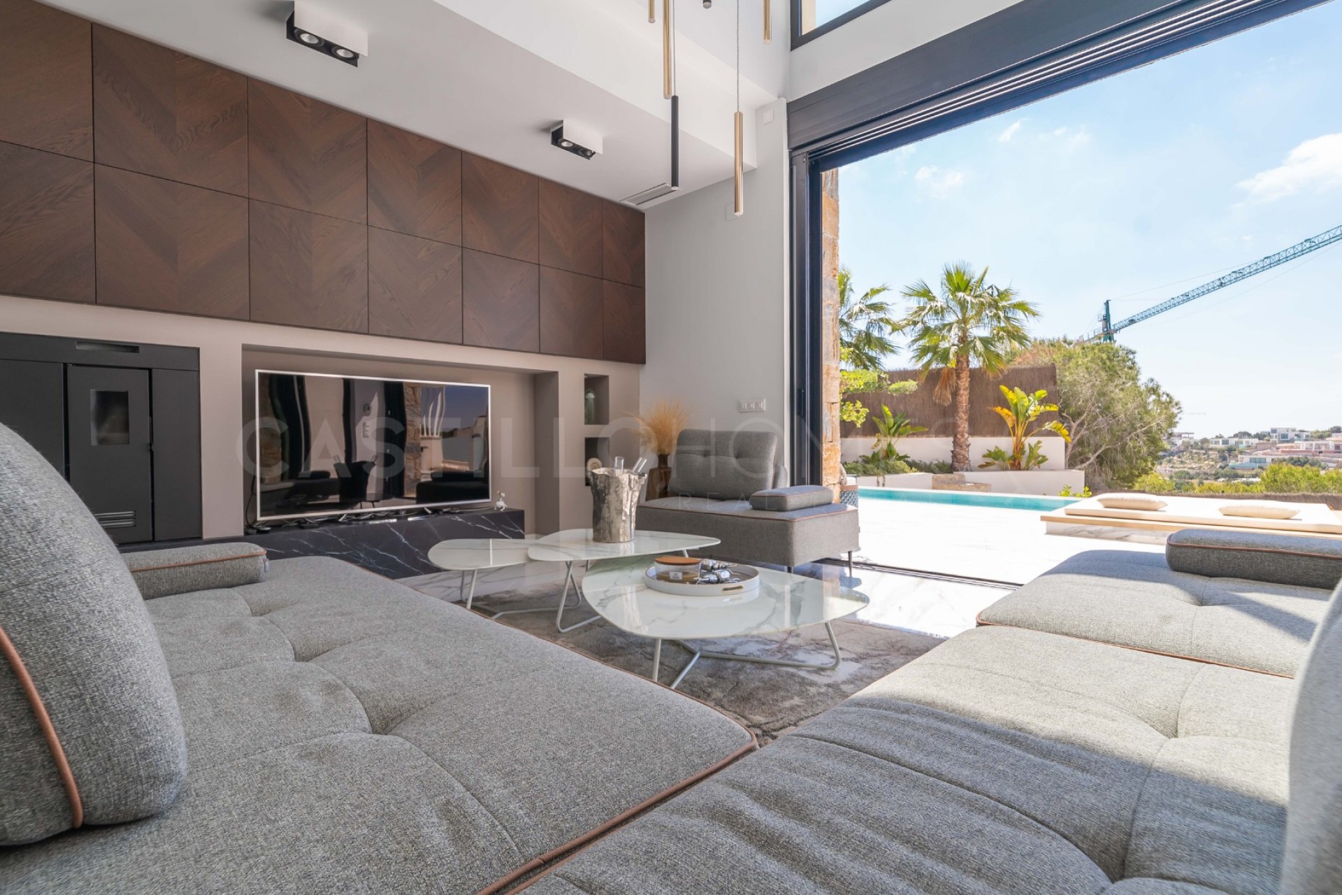 Resale - Villa -
Las colinas - Las colinas golf