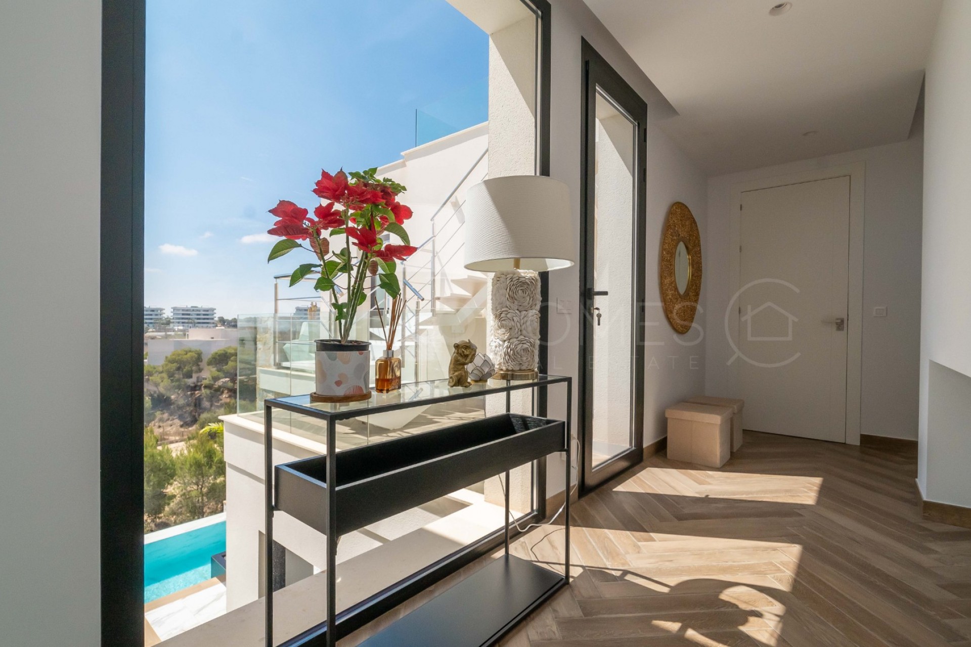 Resale - Villa -
Las colinas - Las colinas golf