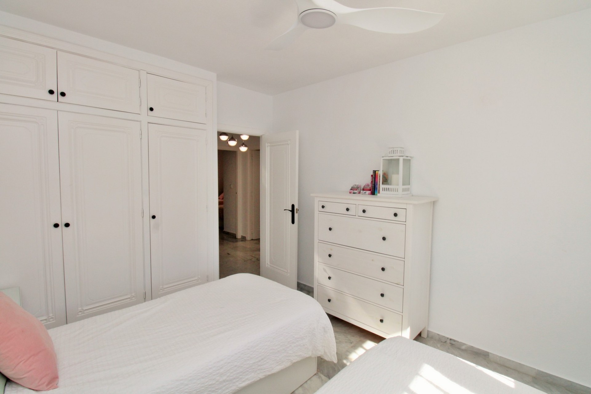 Resale - Villa -
Las Ramblas