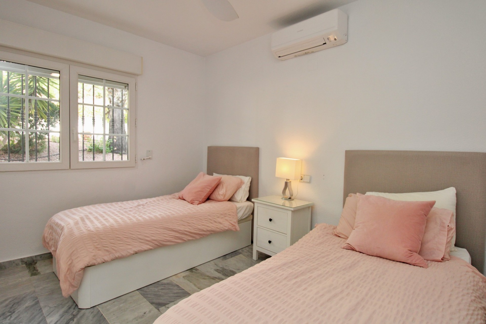 Resale - Villa -
Las Ramblas