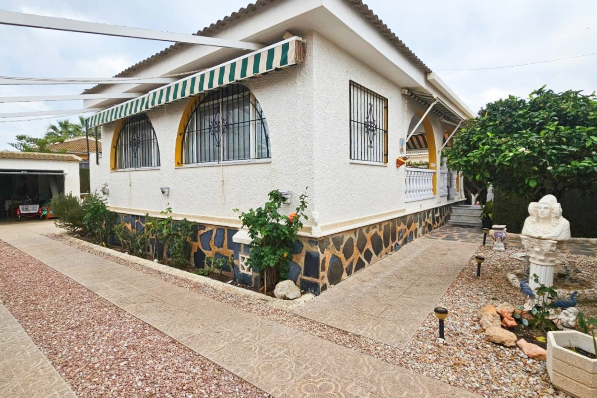 Resale - Villa -
Los Alcazares - Los Alcázares