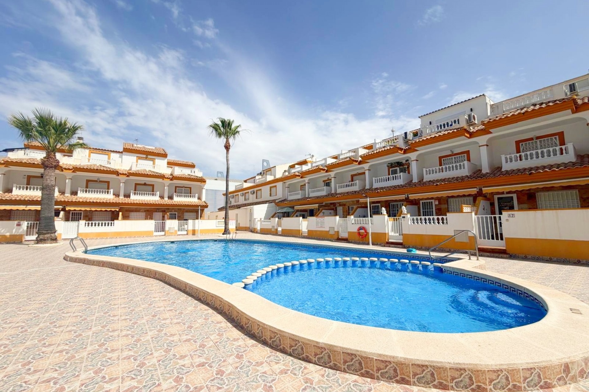 Resale - Villa -
Los Alcazares - Los Alcázares