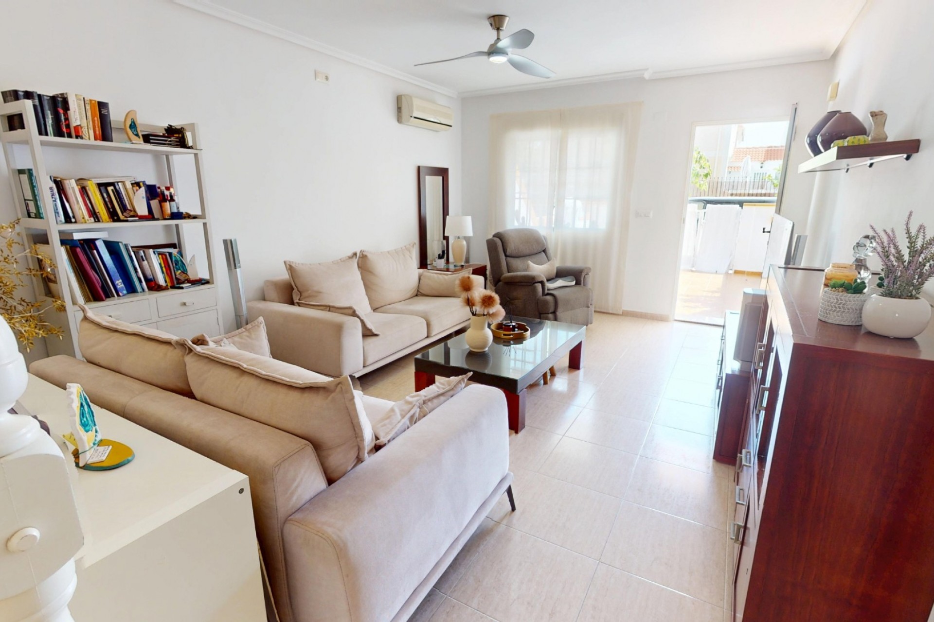 Resale - Villa -
Los Alcazares - Los Alcázares