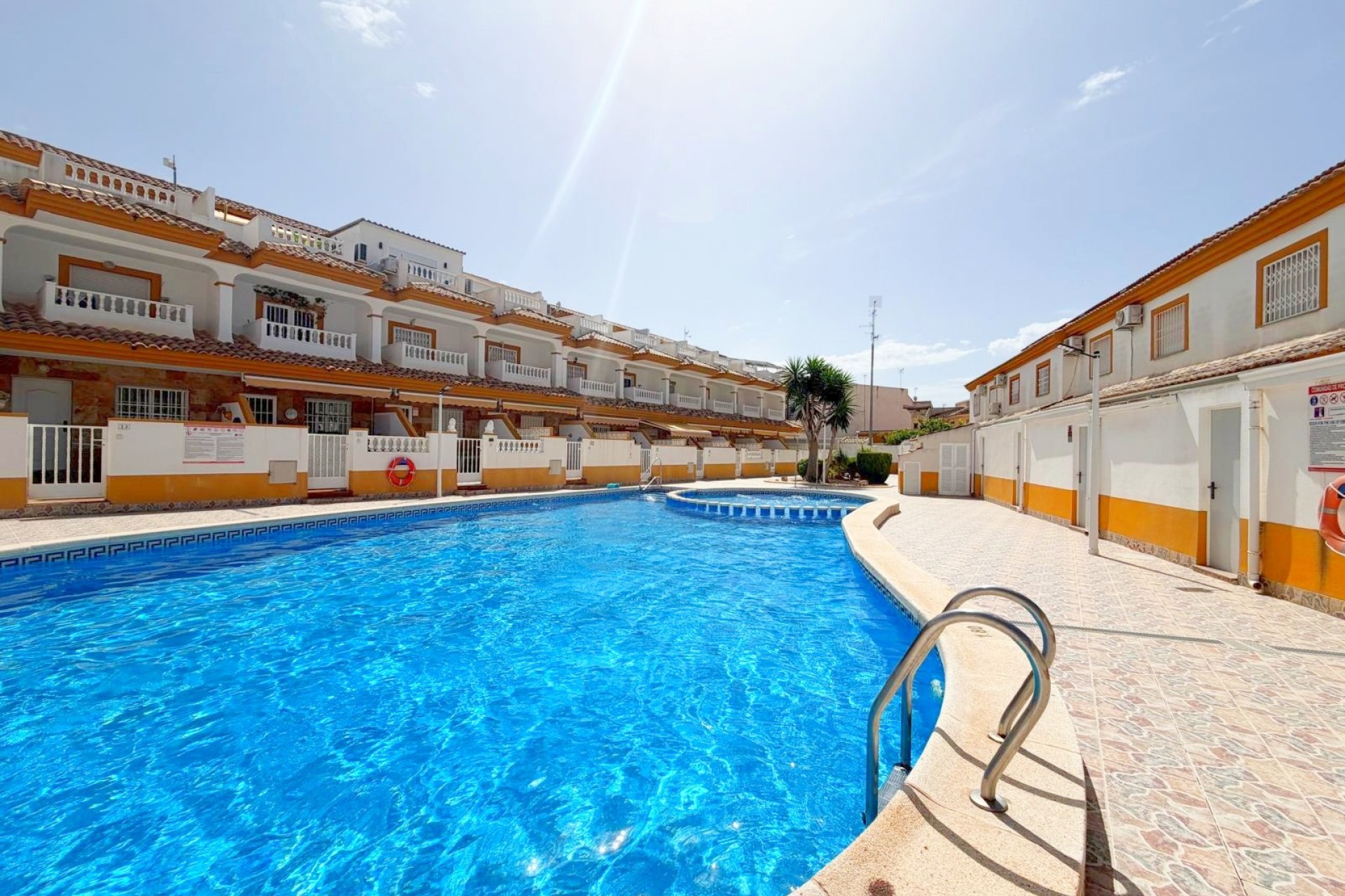 Resale - Villa -
Los Alcazares - Los Alcázares