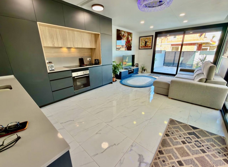 Resale - Villa -
Los Montesinos - La Herrada