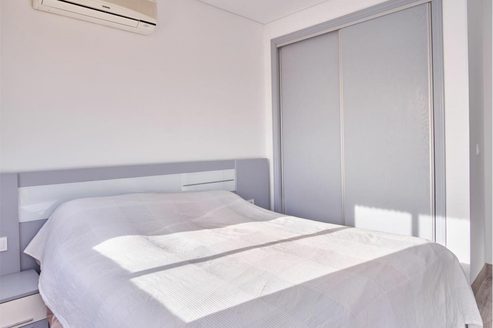 Resale - Villa -
Los Montesinos - La Herrada