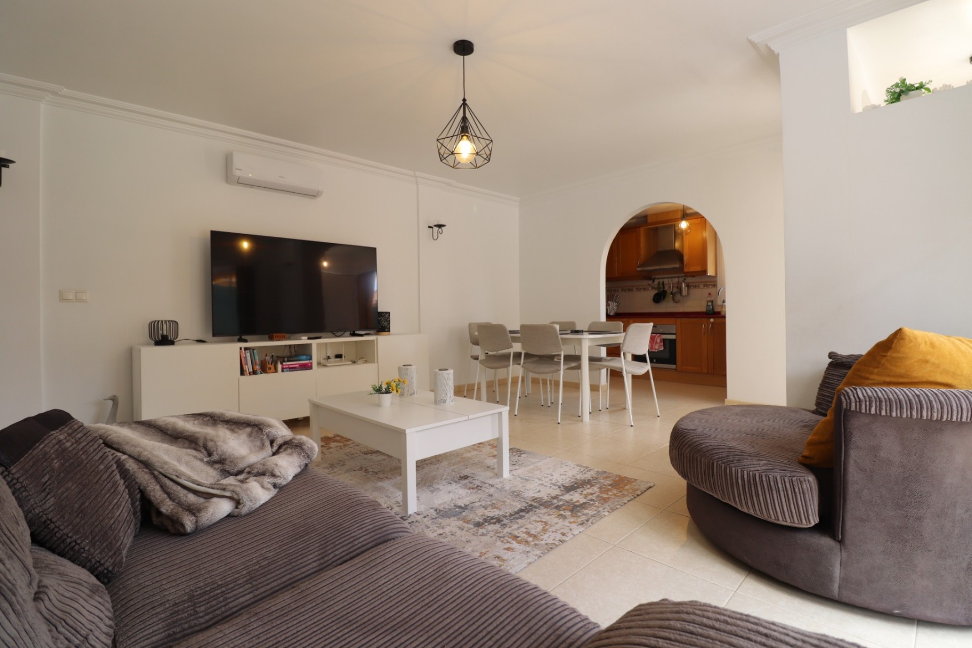 Resale - Villa -
Los Montesinos - La Herrada